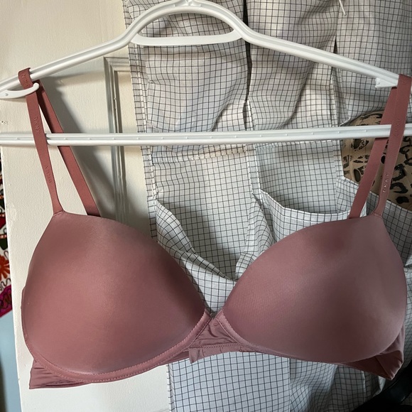 DKNY Peachy Pink Bra 🍑 - Picture 2 of 4